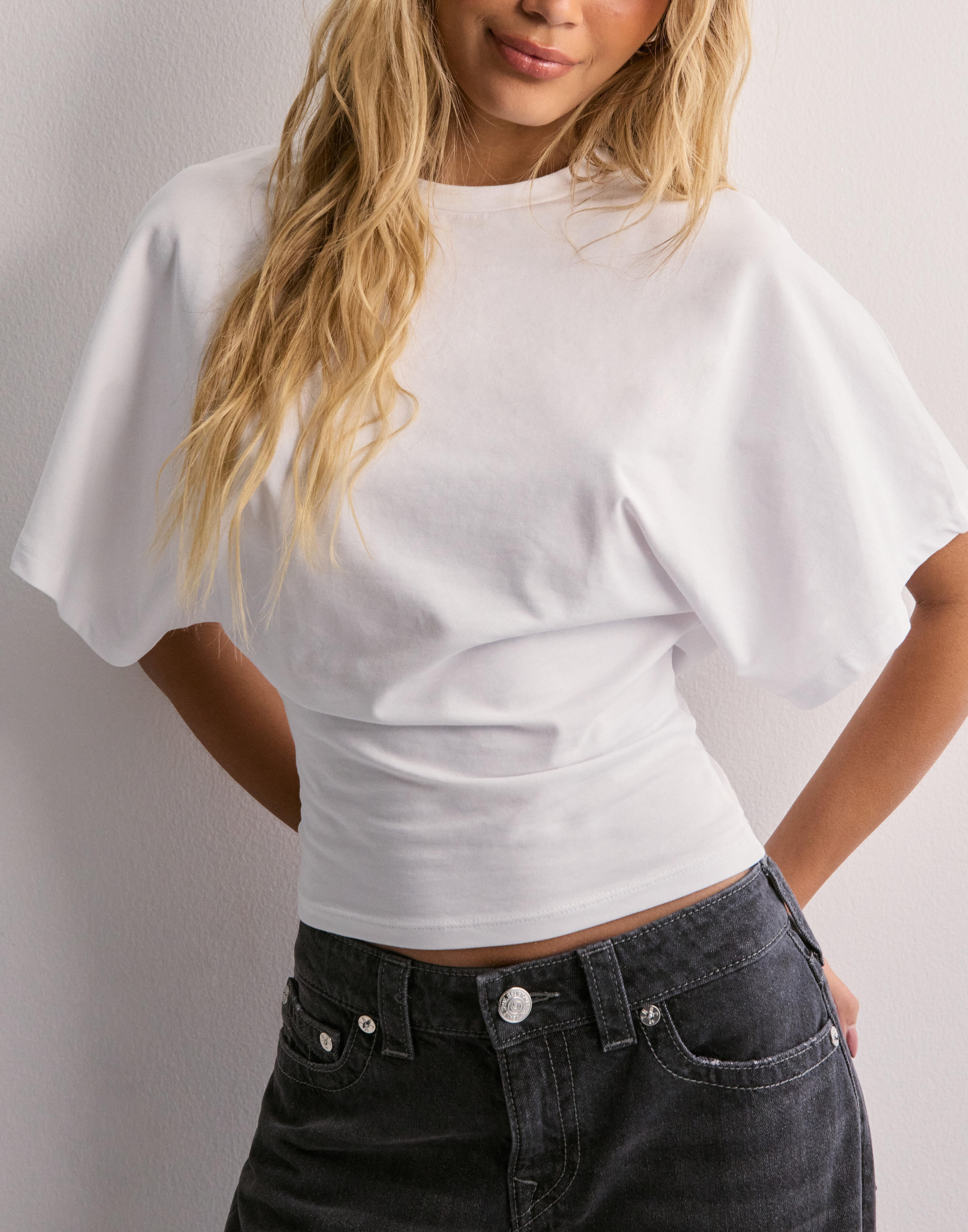 Yuna Wide T-Shirt