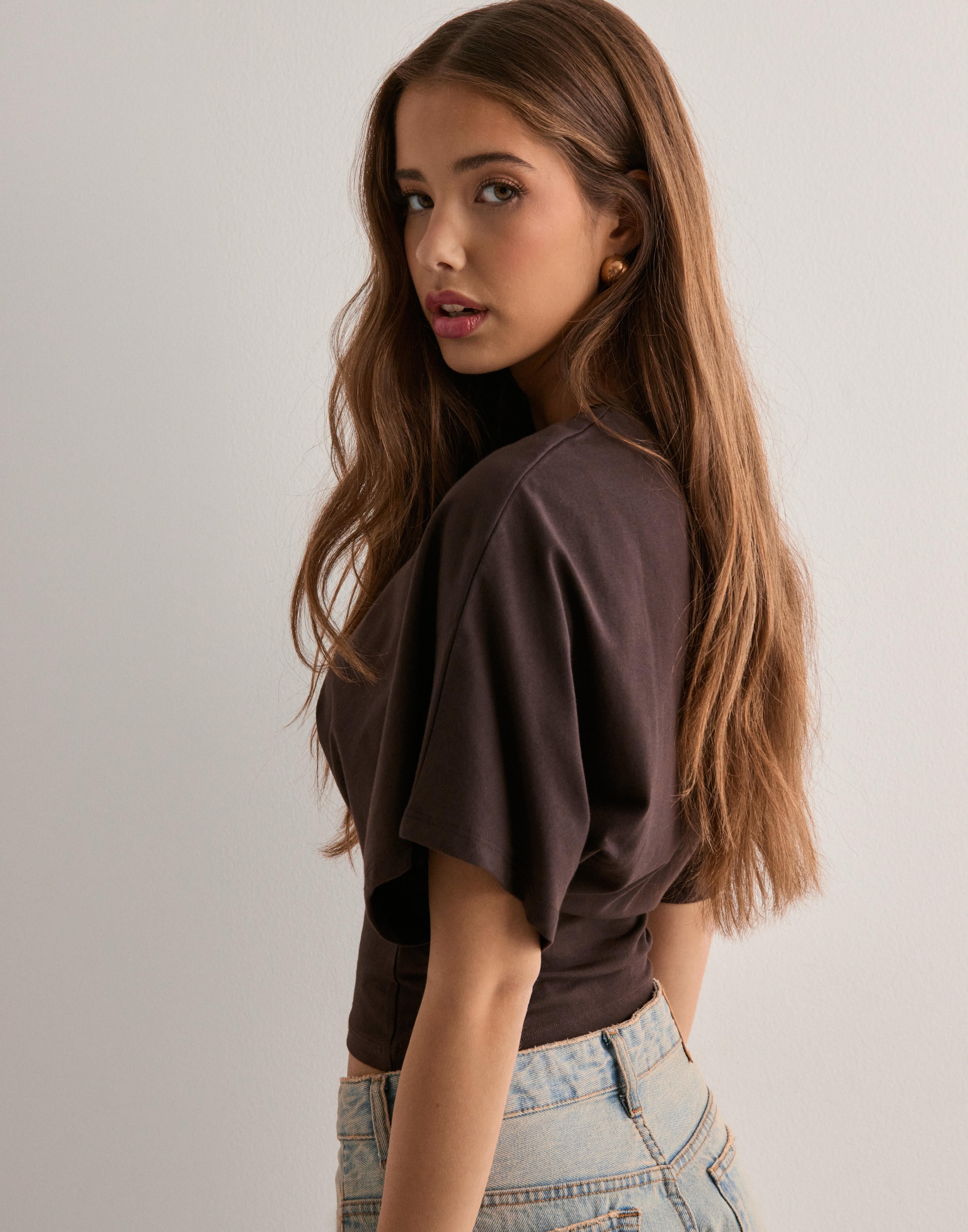 Yuna Wide T-Shirt